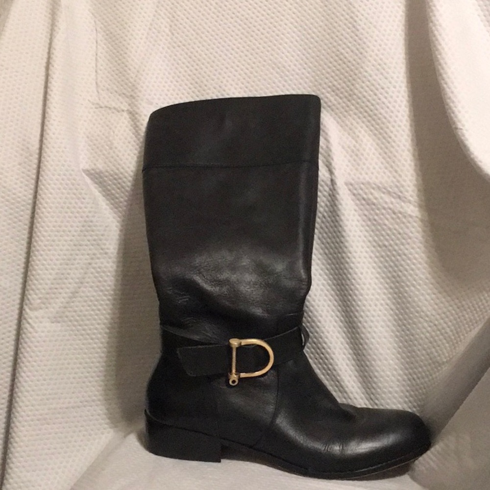 Lands End 7.5B Black knee high leather boots
Excellent condition